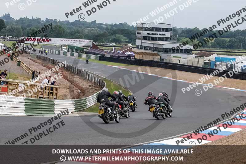 Vintage motorcycle club;eventdigitalimages;mallory park;mallory park trackday photographs;no limits trackdays;peter wileman photography;trackday digital images;trackday photos;vmcc festival 1000 bikes photographs